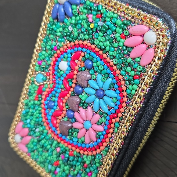 Handbags - NEW Embellished Floral Beaded Accordeon Card Wallet